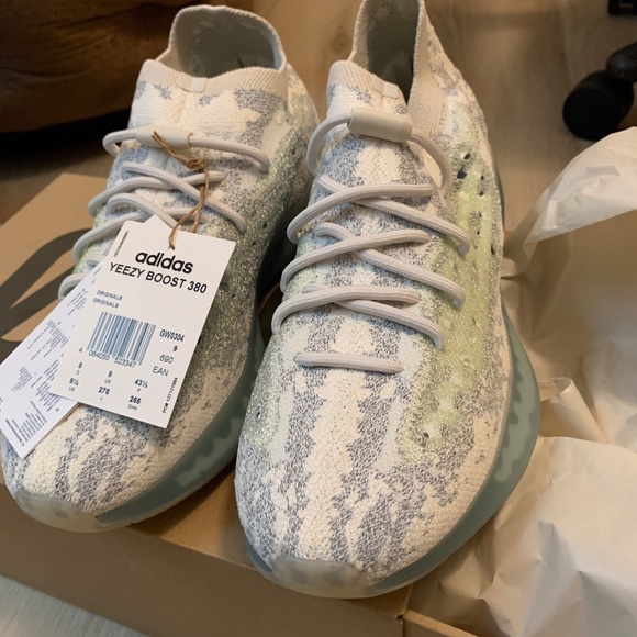 👽Yeezy Boost 380 Alien Blue Sneakers